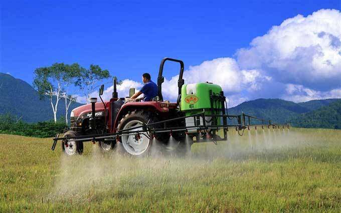 产品名称:东方红3w-1000e喷杆式喷雾机 生产厂家:中农丰茂植保机械