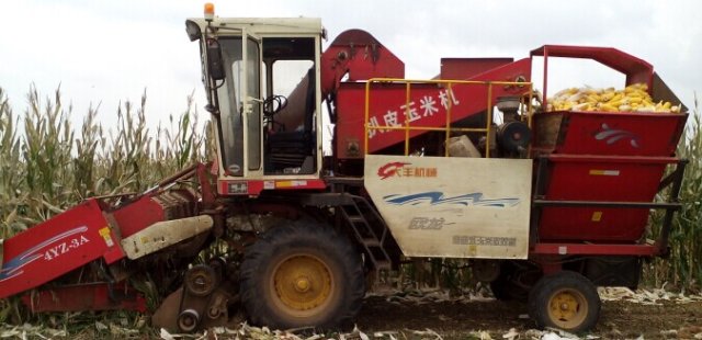 出售2013年爱科大丰王4YZ-3A玉米收割机_山