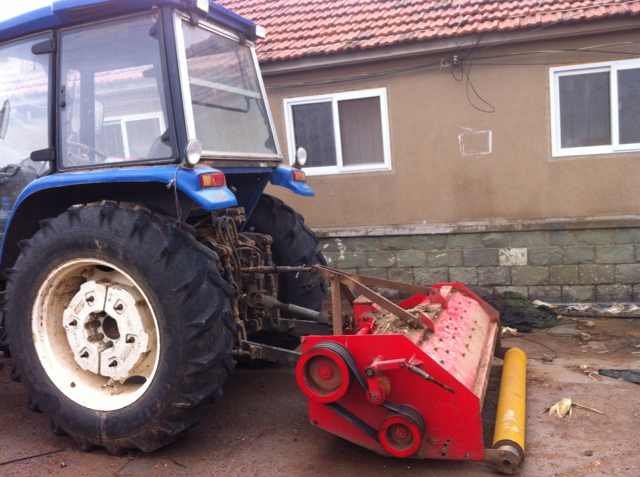 出售2010年福田雷沃904拖拉机及多种农用设备