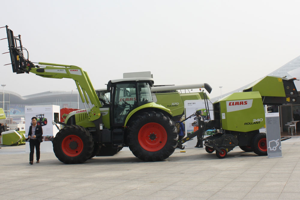 图集:2014年中国国际农机展会在武汉隆重举行