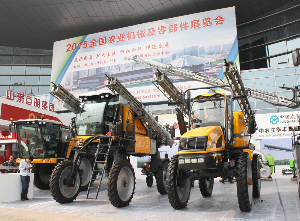 图集:2014年中国国际农机展会在武汉隆重举行