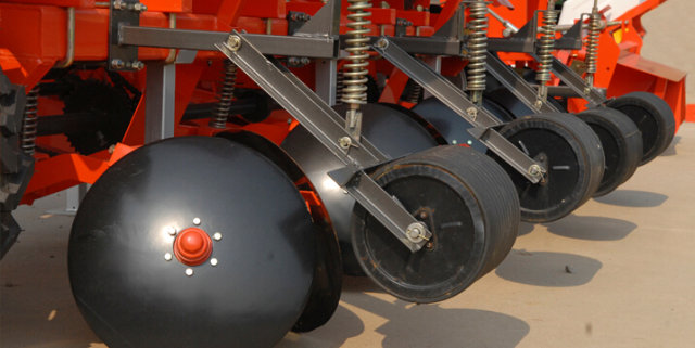 山东五征2CM-4型马铃薯种植机-五征