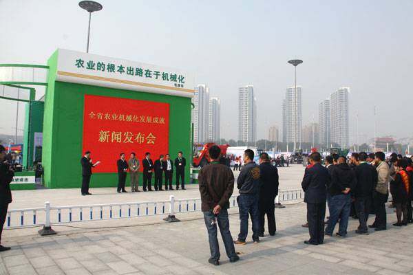 山西省:召开全省农机化发展成就新闻发布会_中