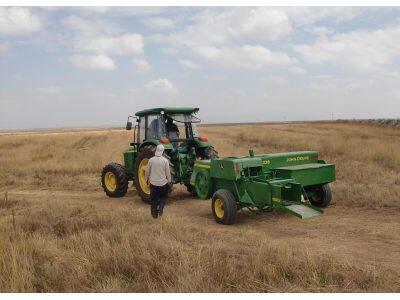 约翰迪尔338方捆机在青海省