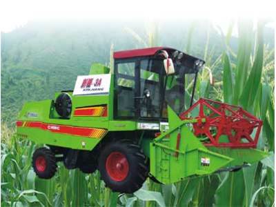 中联新疆4LZ-3Y自走式玉米（籽粒）联合收获机