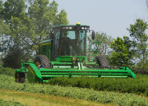 约翰迪尔a400自走式牧草割晒机