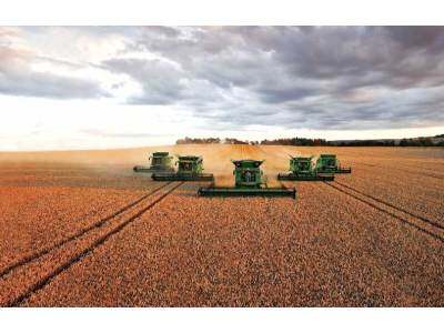 约翰迪尔收割机@黑龙江