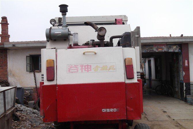 出售2008年福田雷沃谷神金旋风收割机