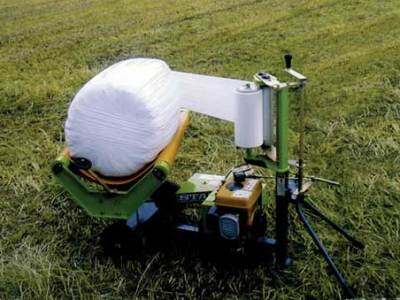 世达尔SWM0810圆草捆包膜机