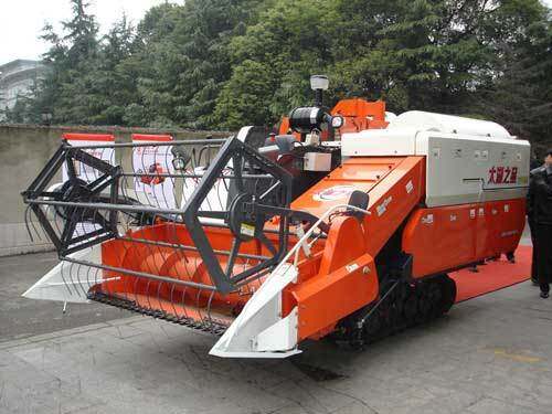 太湖牌th988切纵流联合收割机通过科技成果鉴定