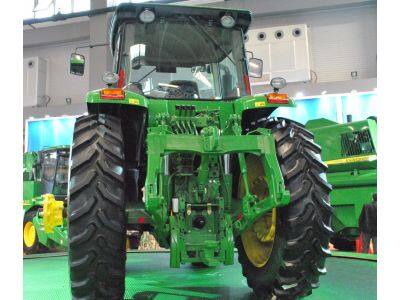 约翰迪尔 2204拖拉机