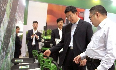 农业部农机试验鉴定总站刘敏站长对奇瑞重工的绿色农机表示赞赏