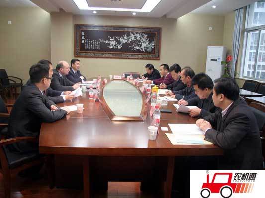 广西自治区农机局与凯斯纽荷兰（中国）管理有限公司座谈
