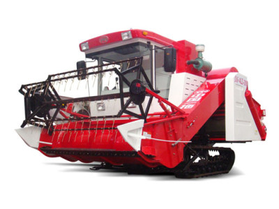 东方红4LZ-200水稻收割机