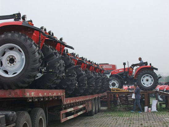 中国一拖首批出口埃塞俄比亚400台拖拉机24日起运
