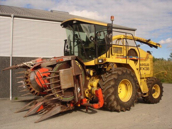 出售1999年纽荷兰fx38自走式青贮机