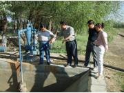 新疆农垦科学院协助农十师推广加压滴灌节水技术