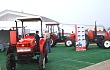 山拖盛装参加美国世界农业博览会