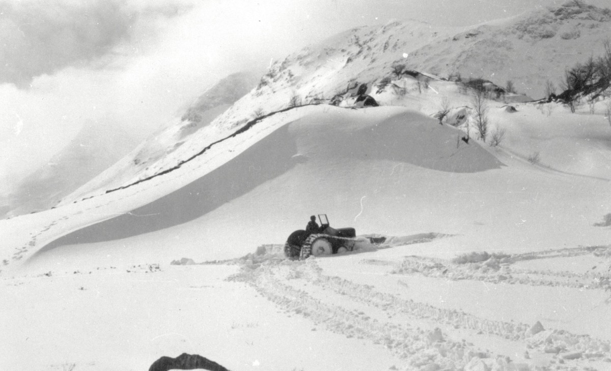 勇敢的Edmund Hillary爵士和他的团队成员驾驶着备受信赖的福格森拖拉机穿越南极时必定也历尽艰险