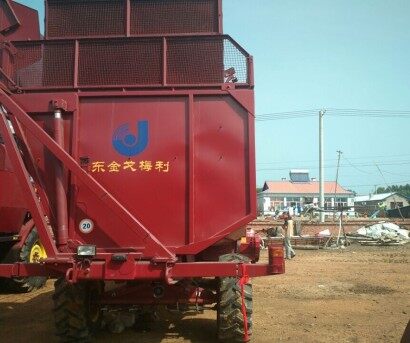 出售2014年东金戈梅理利5垄玉米收