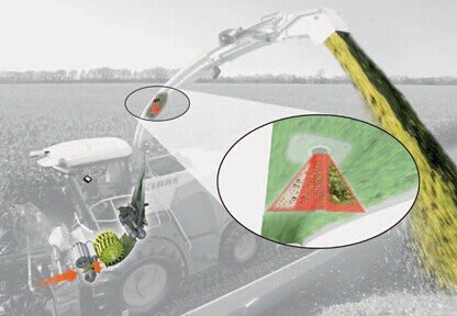 CLAAS使用安装在青贮收割机抛料管的NIR近红