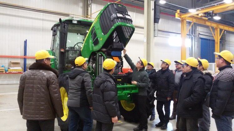 约翰迪尔:农机培训打出组合拳