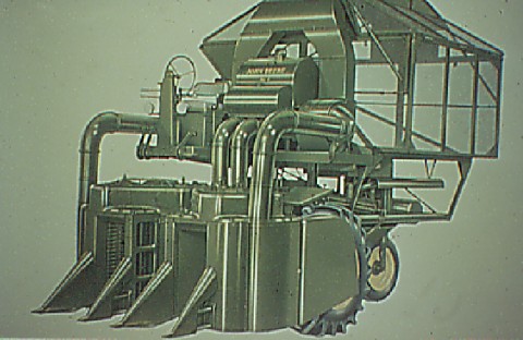 1949年问世的约翰迪尔8型摘棉机是世界上第**台两行自走式摘棉机