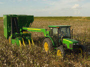 约翰迪尔7260采棉机作业图