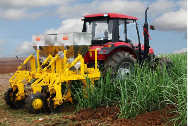 汉森3PSF-G系列甘蔗深松施肥培土机