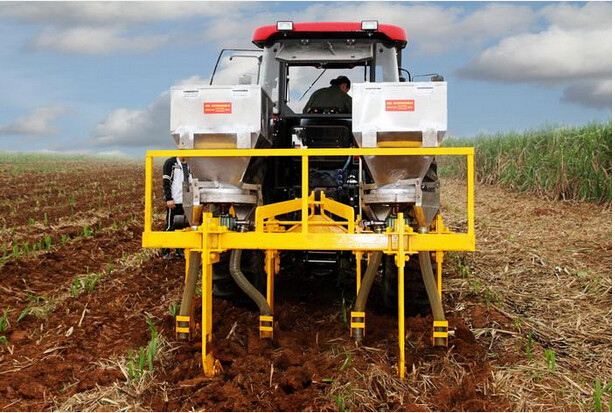 汉森3PSF-D系列甘蔗深松施肥培土机