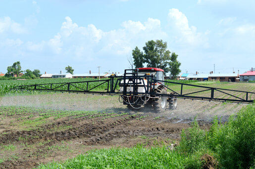 黑龙江立兴植保3wpx1000悬挂式玉米打药机