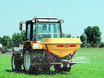 格蘭PS系列水稻田專用擺桿精量撒肥機