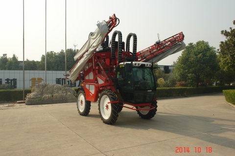 安徽江淮重工3WZ-250-2000LT自走式喷雾机