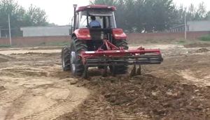 现代农装1SL-250深松整地联合机作业视频