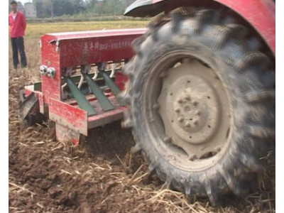 豪豐2BXGF-6（200）型旋耕施肥開溝小籽粒播種機作業視頻
