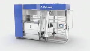 利拉伐全自动机器人挤奶系统作业视频
