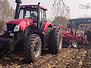 东方红LX2204拖拉机带动力耙作业视频